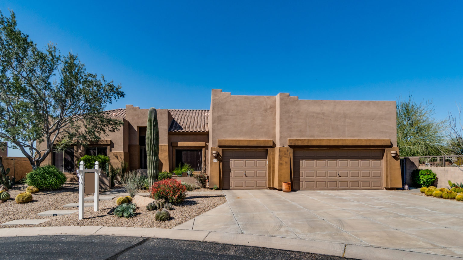 Las Sendas home for sale. Diamond Point Blandford Homes model 534,900